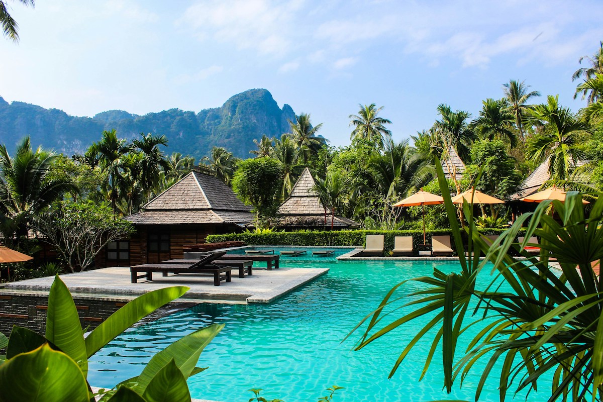 sara-dubler-Koei_7yYtIo-unsplash A luxury beach resort in Ao Nang, Thailand
